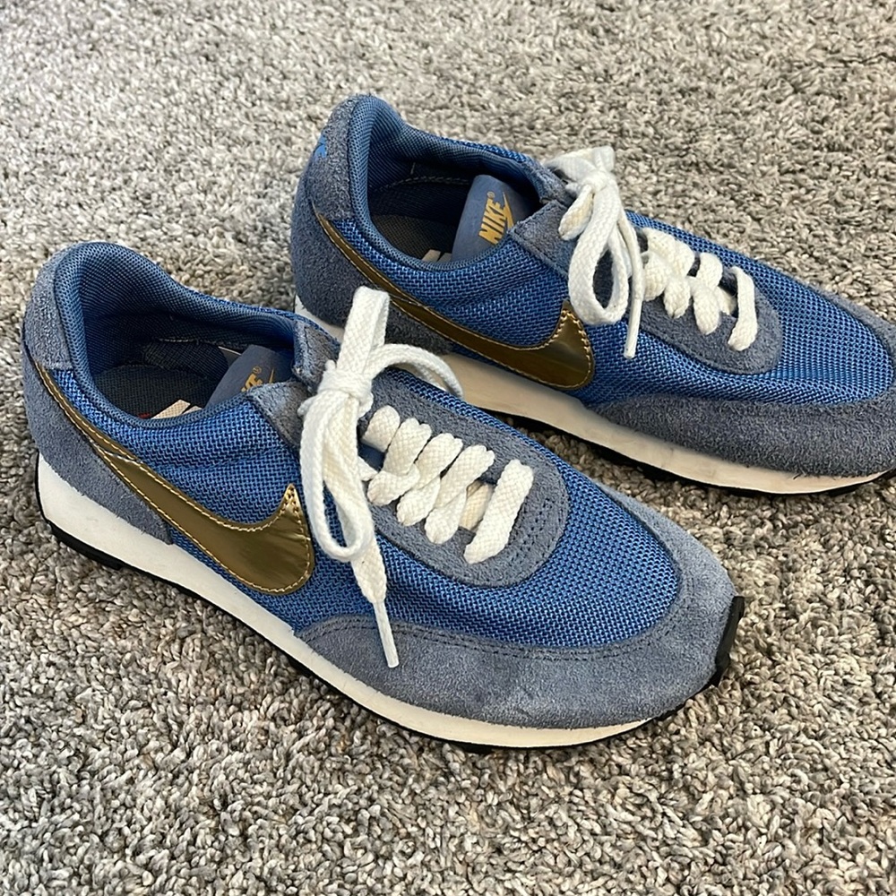 Nike shoes - Waffle Debut Vintage